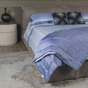 Completo lenzuola Luxury in raso 300 fili Azzurro pervinca