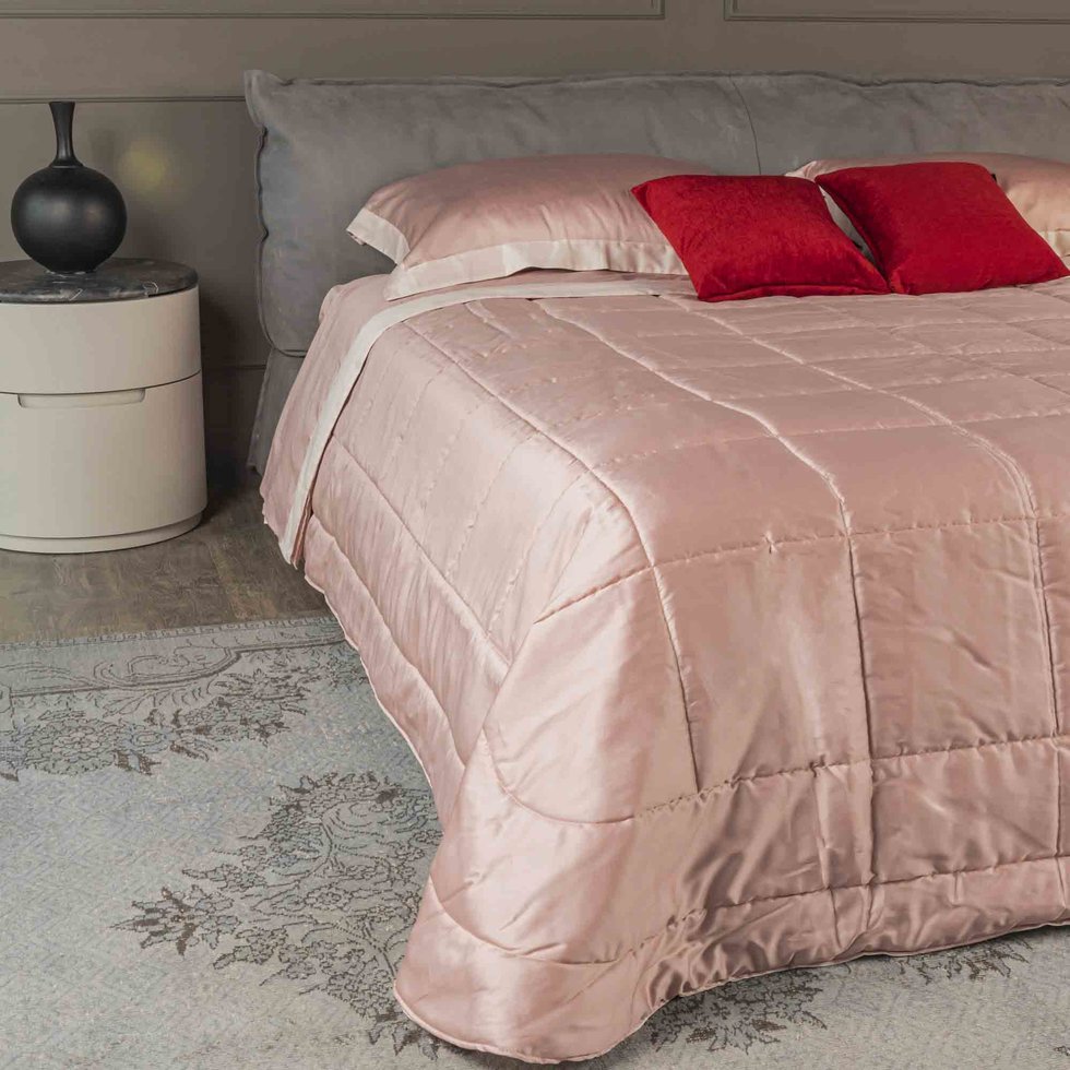 Trapunta invernale luxury in raso bicolore rosa meilland